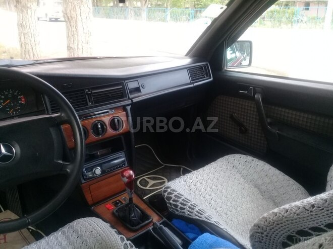 Mercedes 190 1991, 434,775 km - 2.0 l - Naftalan
