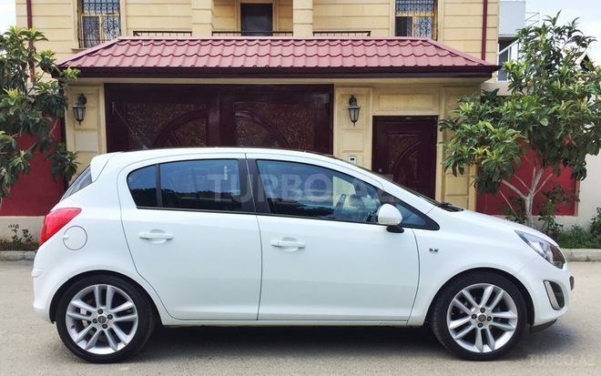 Opel Corsa 2014, 30,000 km - 1.4 l - Bakı