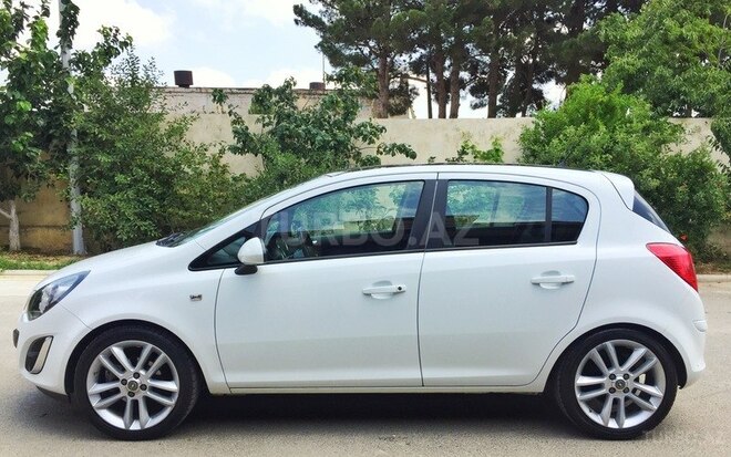 Opel Corsa 2014, 30,000 km - 1.4 l - Bakı
