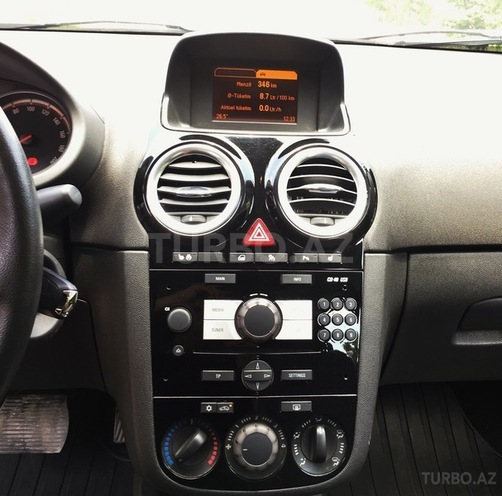 Opel Corsa 2014, 30,000 km - 1.4 l - Bakı