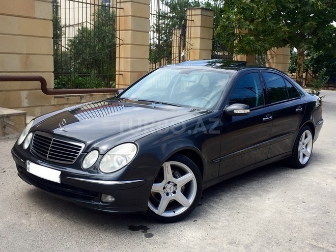 Mercedes E 320 2003, 266,000 km - 3.2 l - Bakı