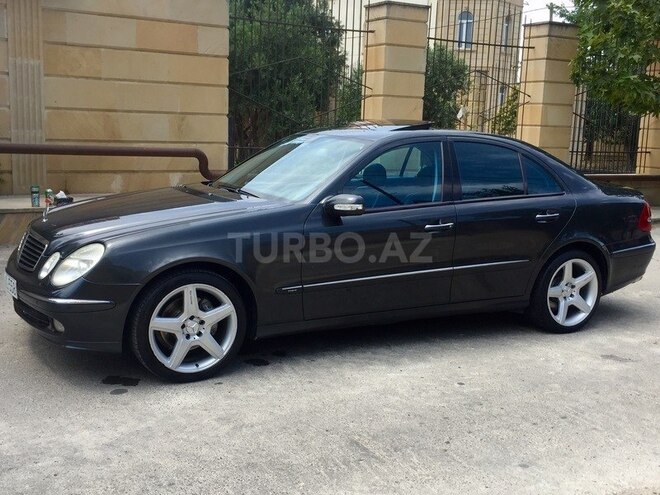Mercedes E 320 2003, 266,000 km - 3.2 l - Bakı