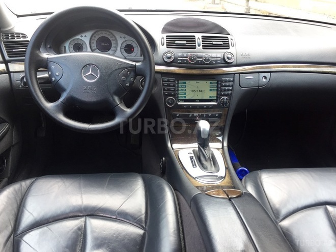 Mercedes E 320 2003, 266,000 km - 3.2 l - Bakı