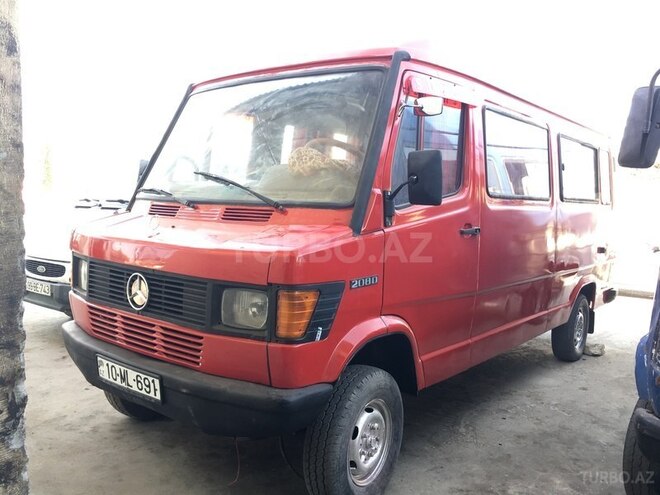 Mercedes 208 D 1991, 432,000 km - 0.2 l - Bakı