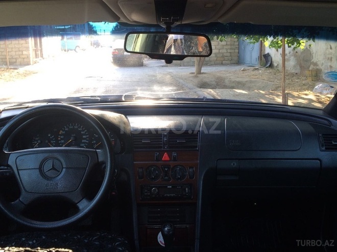 Mercedes C 220 1996, 370,000 km - 2.2 l - Sumqayıt