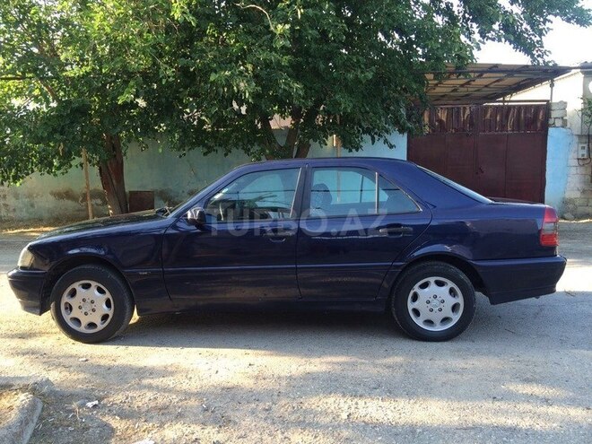 Mercedes C 220 1996, 370,000 km - 2.2 l - Sumqayıt