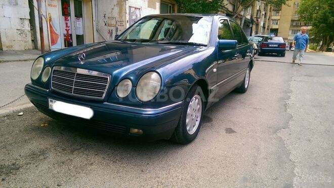 Mercedes E 290 1999, 225,000 km - 2.9 l - Bakı