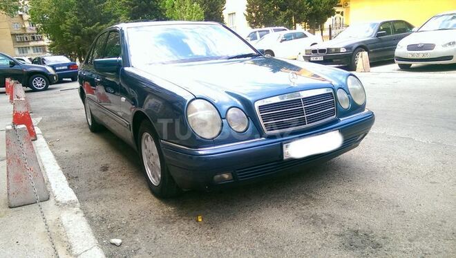 Mercedes E 290 1999, 225,000 km - 2.9 l - Bakı