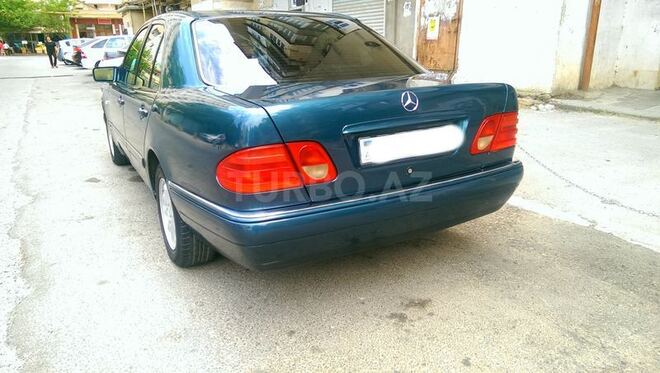 Mercedes E 290 1999, 225,000 km - 2.9 l - Bakı