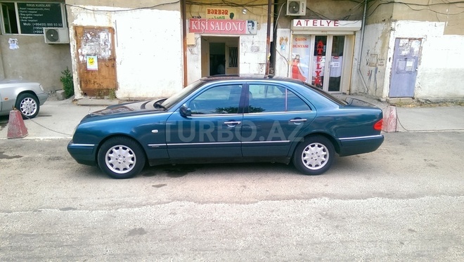 Mercedes E 290 1999, 225,000 km - 2.9 l - Bakı
