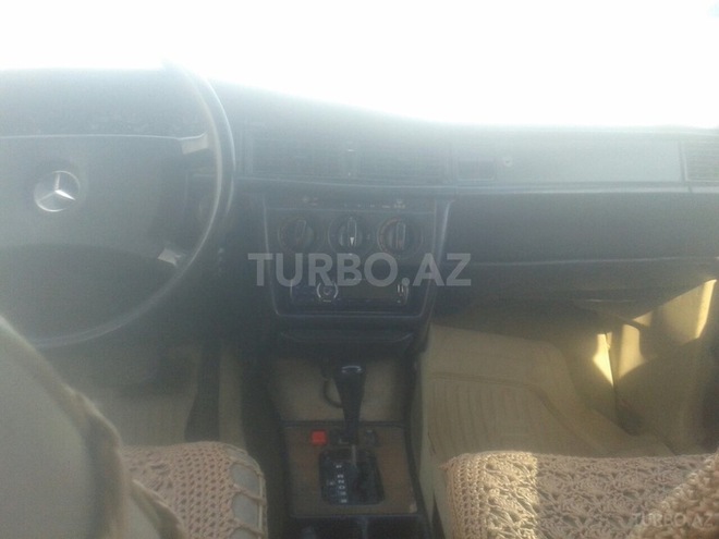 Mercedes 190 1989, 555,000 km - 2.0 l - Kürdəmir