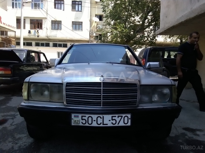 Mercedes 190 1985, 251,360 km - 2.0 l - Sumqayıt