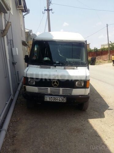 Mercedes 208 D 1994, 300,000 km - 2.3 l - Şirvan