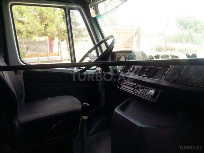 Mercedes 208 D 1994, 300,000 km - 2.3 l - Şirvan