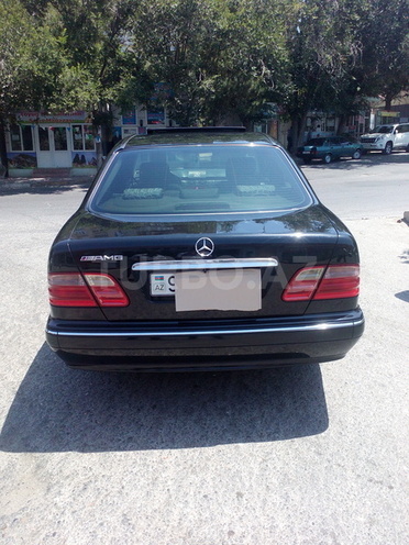 Mercedes E 240 1999, 104,000 km - 2.6 l - Bakı