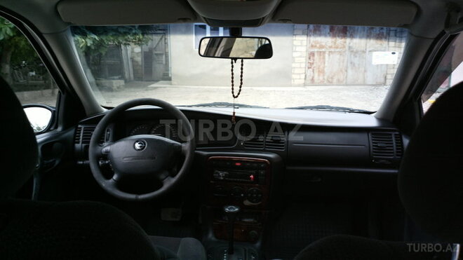 Opel Vectra 1999, 260,000 km - 2.0 л - Xaçmaz
