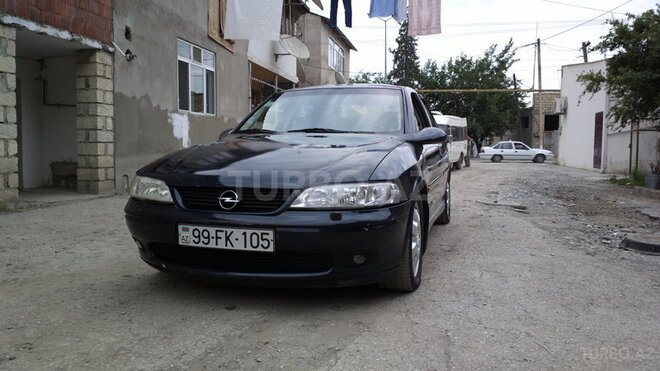 Opel Vectra 1999, 260,000 km - 2.0 л - Xaçmaz