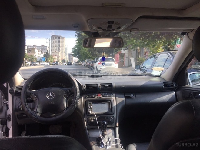 Mercedes C 200 2000, 268,000 km - 2.0 l - Bakı