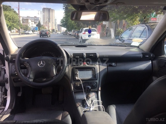 Mercedes C 200 2000, 268,000 km - 2.0 l - Bakı