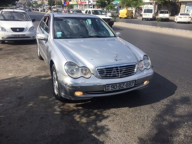 Mercedes C 200 2000, 268,000 km - 2.0 l - Bakı