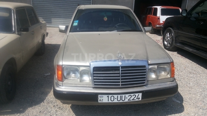 Mercedes E 200 1989, 212,321 km - 2.0 l - Bakı