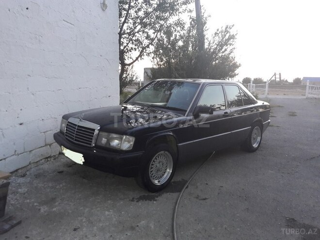 Mercedes 190 1992, 270,000 km - 2.0 l - Sumqayıt