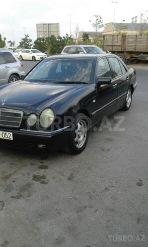 Mercedes E 200 1997, 250,000 km - 2.0 л - Bakı