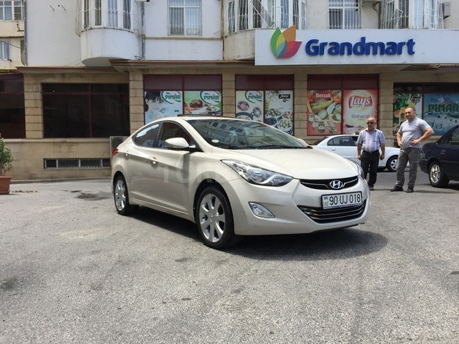 Hyundai Elantra 2011, 60,000 km - 1.8 l - Bakı