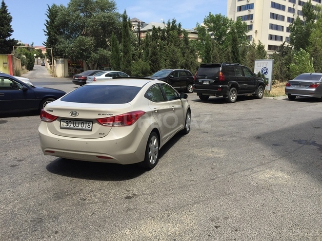 Hyundai Elantra 2011, 60,000 km - 1.8 l - Bakı