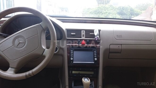 Mercedes C 230 1997, 260,000 km - 2.3 l - Sumqayıt