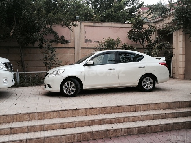 Nissan Sunny 2012, 195,000 km - 1.6 л - Bakı