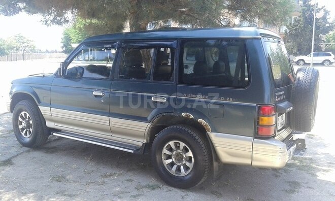 Mitsubishi Pajero 1991, 380,000 km - 2.5 л - Bakı