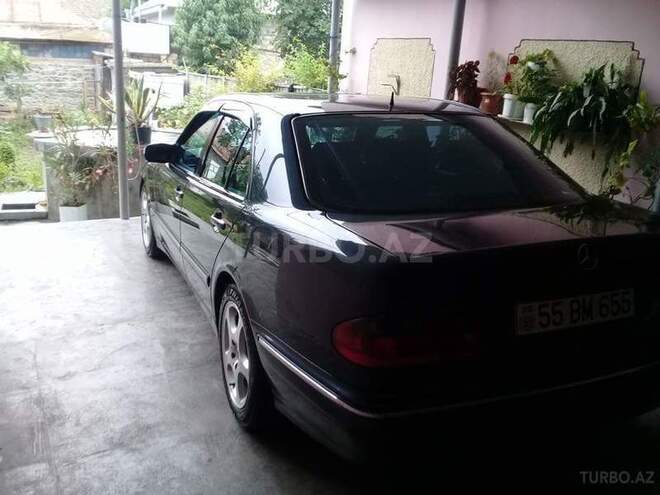 Mercedes E 220 2000, 0 km - 2.2 l - Şəki