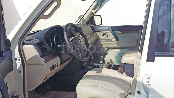 Mitsubishi Pajero 2007, 136,000 km - 3.0 l - Bakı