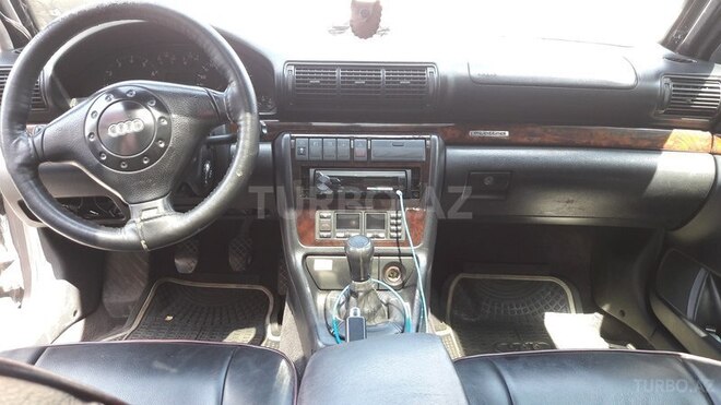 Audi A4 1995, 200,000 km - 2.8 l - Bakı
