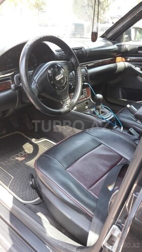 Audi A4 1995, 200,000 km - 2.8 l - Bakı