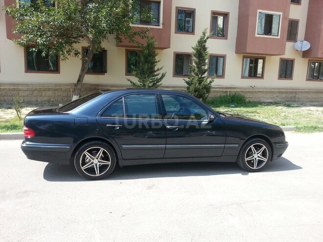Mercedes E 240 2000, 271,000 km - 2.4 l - Sumqayıt