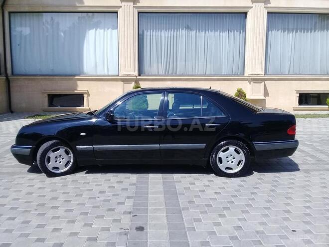 Mercedes E 220 1998, 274,000 km - 2.2 l - Bakı