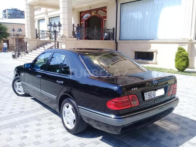 Mercedes E 220 1998, 274,000 km - 2.2 l - Bakı