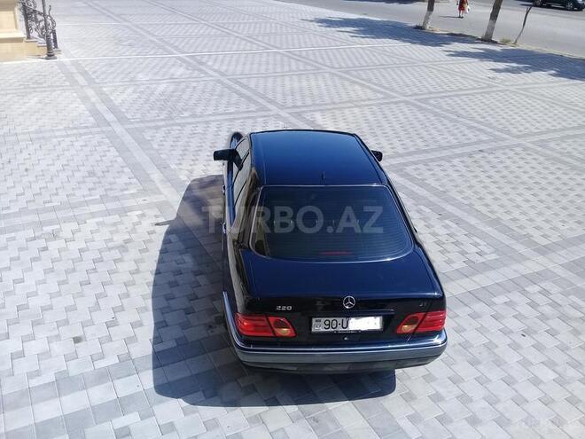 Mercedes E 220 1998, 274,000 km - 2.2 l - Bakı