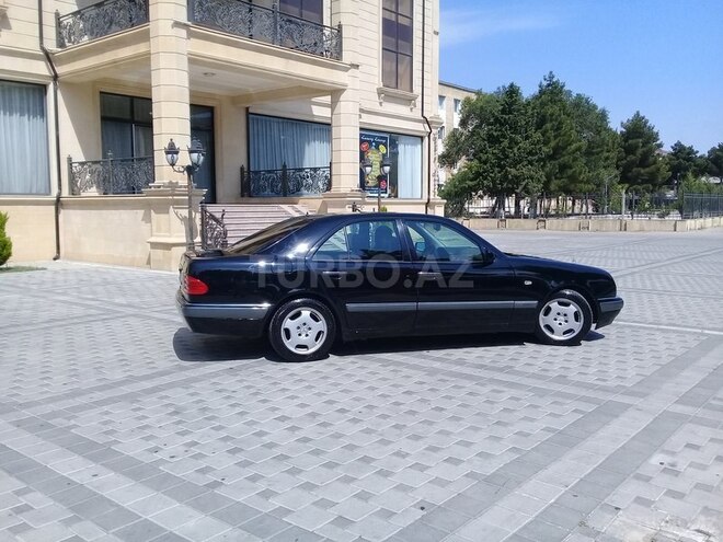 Mercedes E 220 1998, 274,000 km - 2.2 l - Bakı