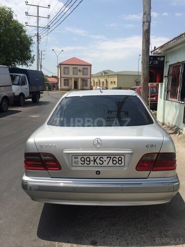 Mercedes E 220 2000, 400,000 km - 2.2 l - Bakı