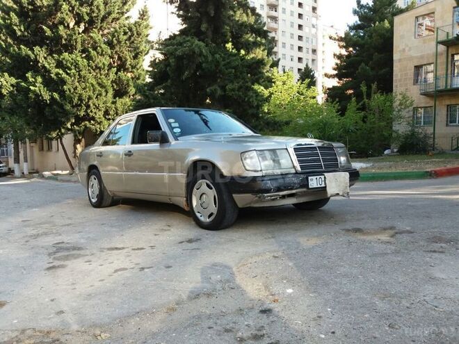 Mercedes E 200 1990, 350,360 km - 2.0 л - Bakı