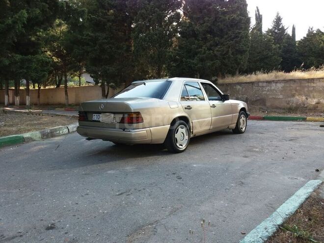 Mercedes E 200 1990, 350,360 km - 2.0 л - Bakı