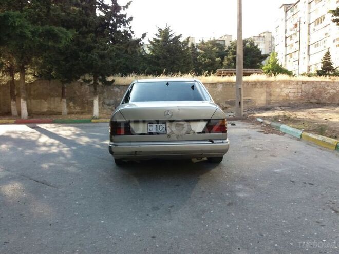 Mercedes E 200 1990, 350,360 km - 2.0 л - Bakı