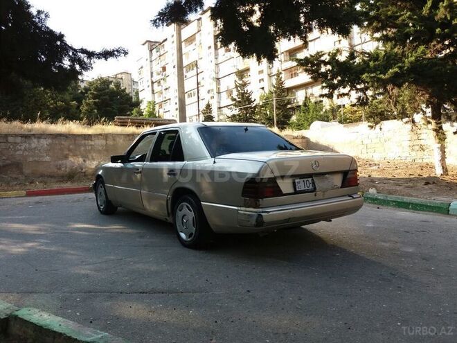 Mercedes E 200 1990, 350,360 km - 2.0 л - Bakı