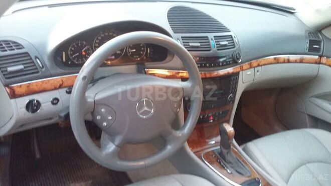Mercedes E 240 2003, 300,000 km - 2.6 l - Biləsuvar