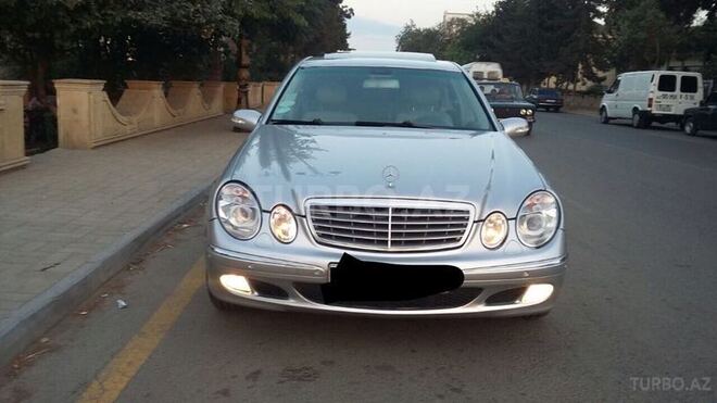 Mercedes E 240 2003, 300,000 km - 2.6 l - Biləsuvar