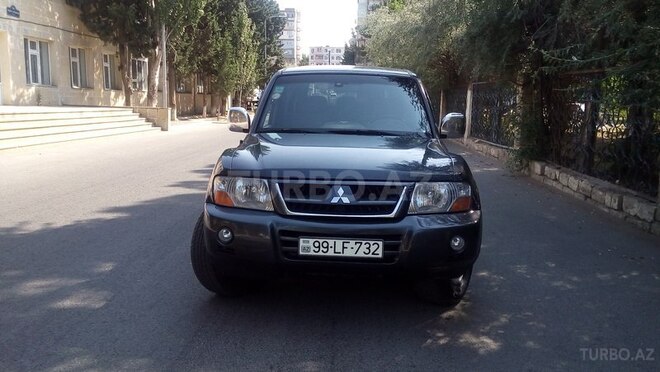 Mitsubishi Pajero 2005, 320,000 km - 3.0 l - Bakı
