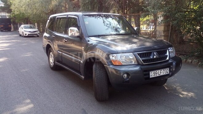 Mitsubishi Pajero 2005, 320,000 km - 3.0 l - Bakı